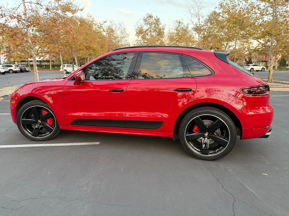 2017 Porsche Macan GTS - Image 14 of 31