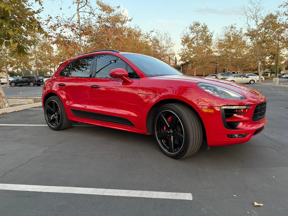 2017 Porsche Macan GTS - Image 26 of 31