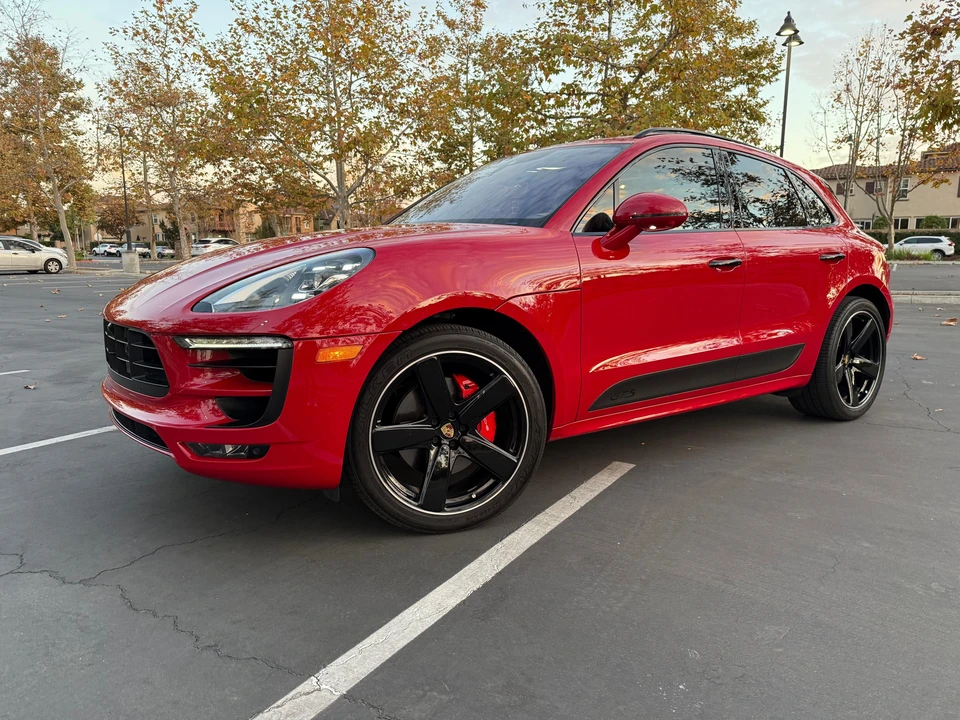 2017 Porsche Macan GTS - Image 9 of 31