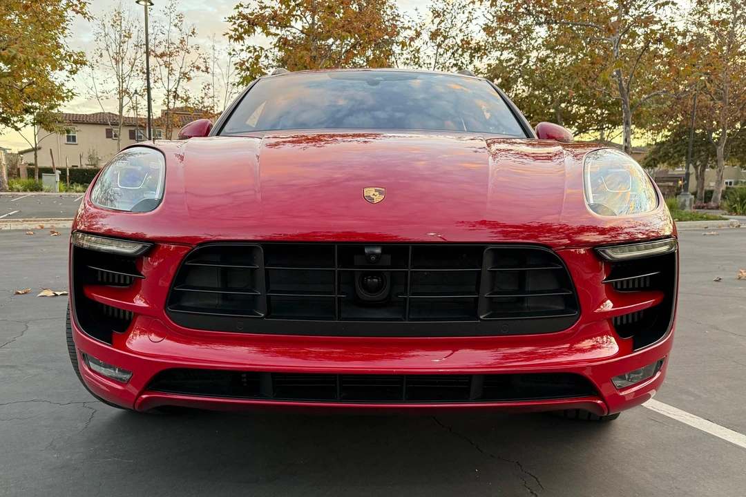 2017 Porsche Macan GTS - Image 2 of 31