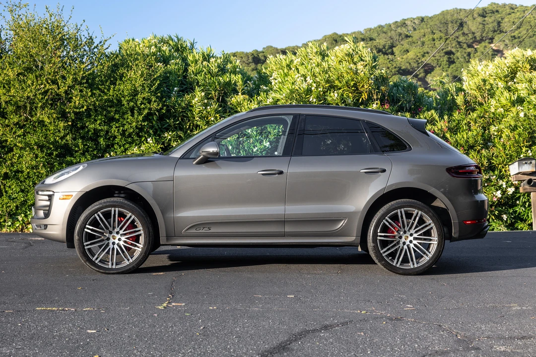 2017 Porsche Macan GTS - Image 7 of 31
