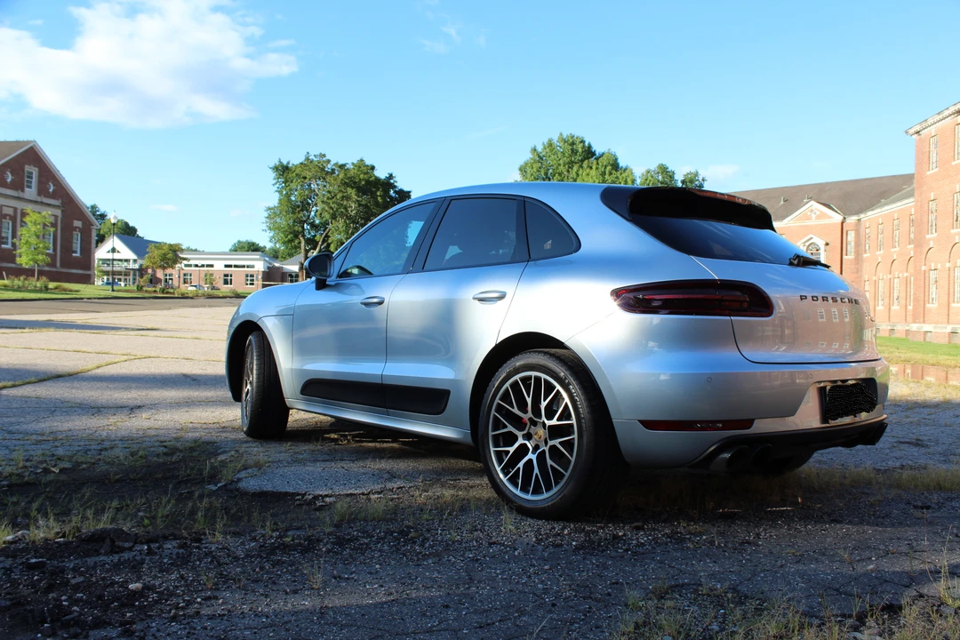 2017 Porsche Macan GTS - Image 5 of 7