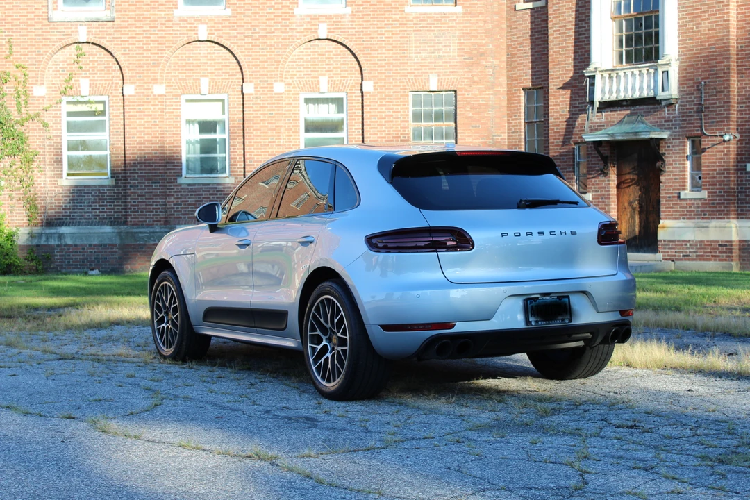 2017 Porsche Macan GTS - Image 6 of 7