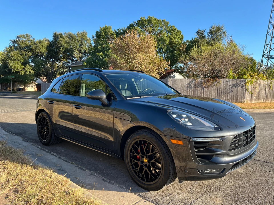 2017 Porsche Macan GTS - Image 9 of 26