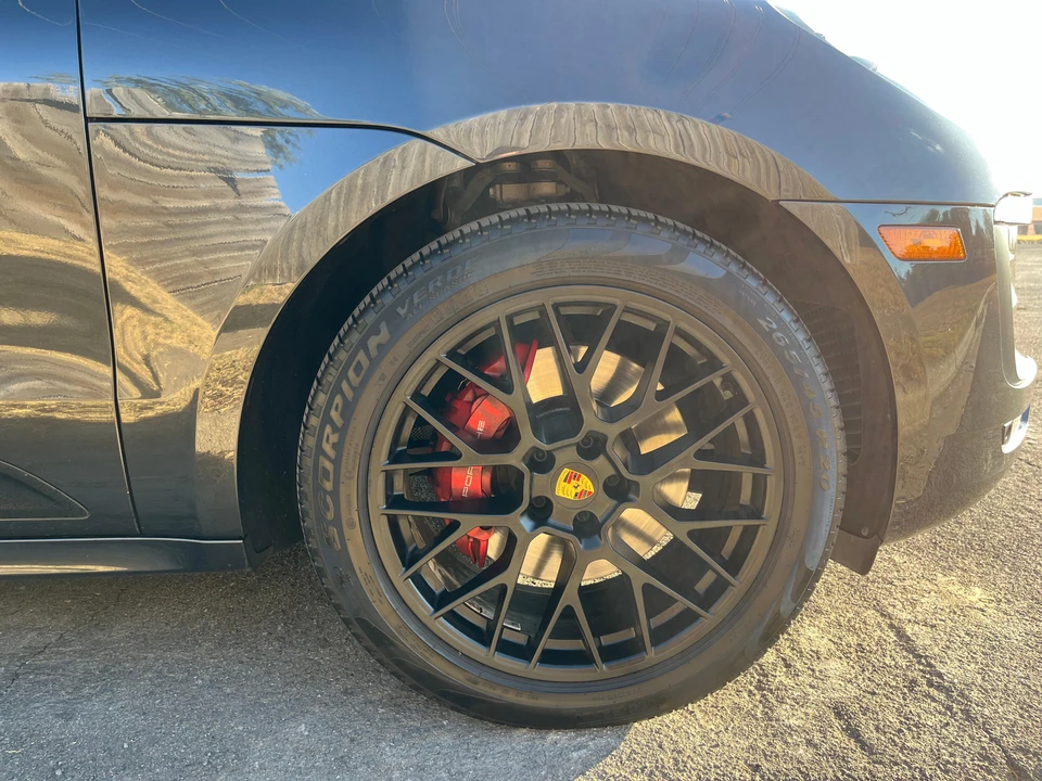 2017 Porsche Macan GTS - Image 18 of 26