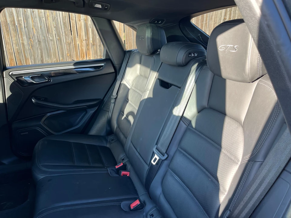 2017 Porsche Macan GTS - Image 24 of 26
