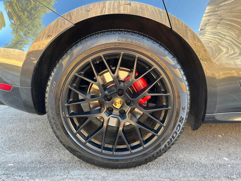 2017 Porsche Macan GTS - Image 17 of 26
