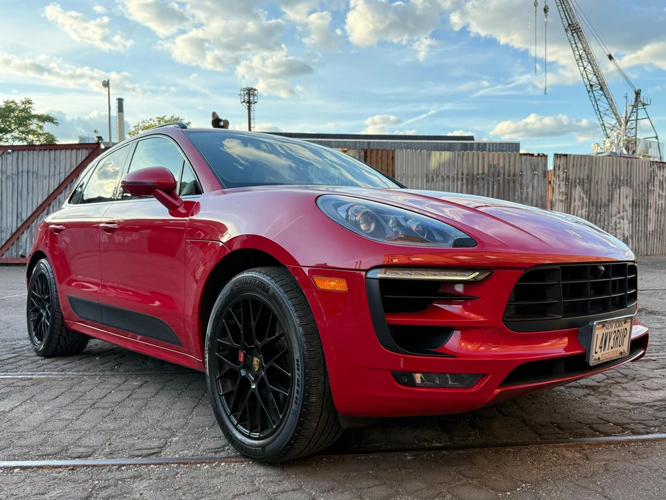 2017 Porsche Macan GTS - Image 12 of 31
