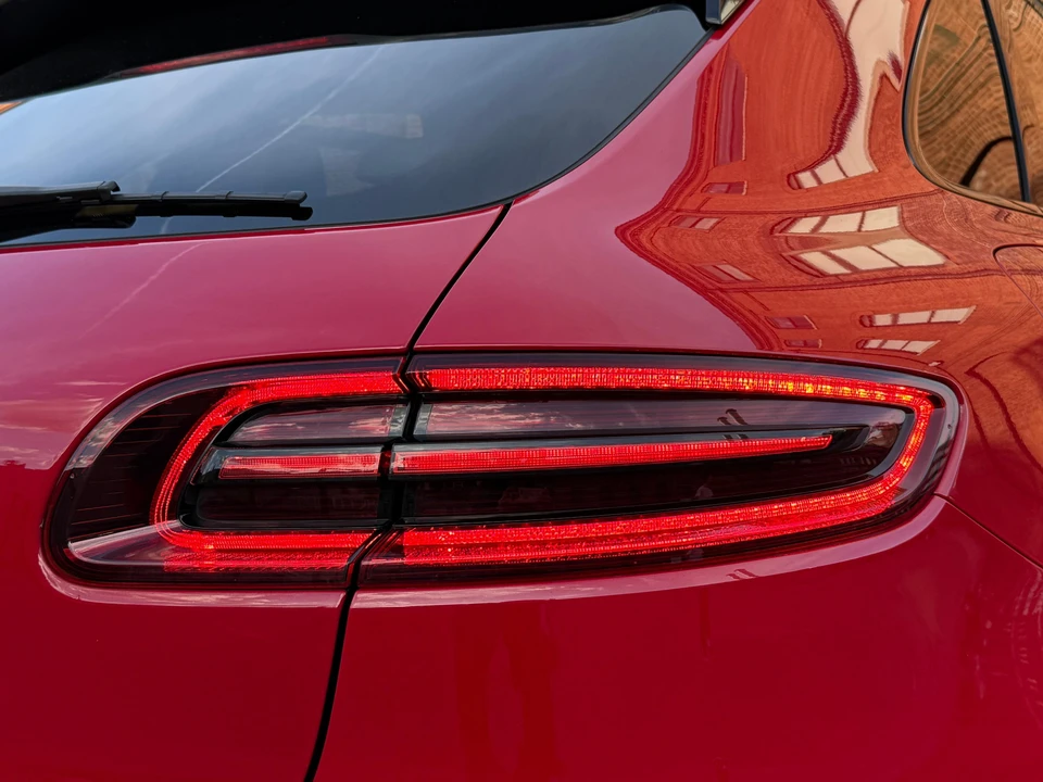 2017 Porsche Macan GTS - Image 23 of 31