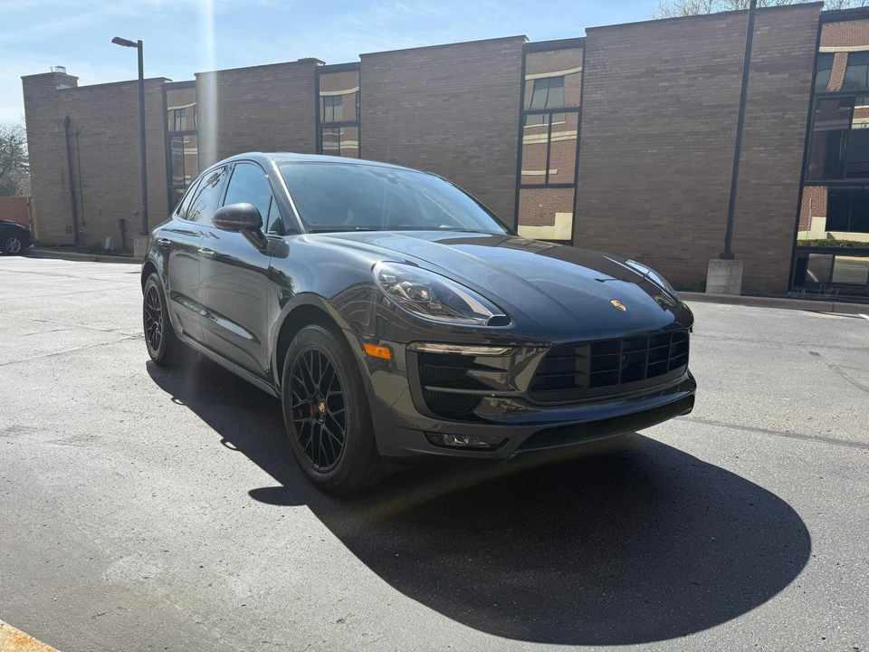 2017 Porsche Macan GTS - Image 16 of 31