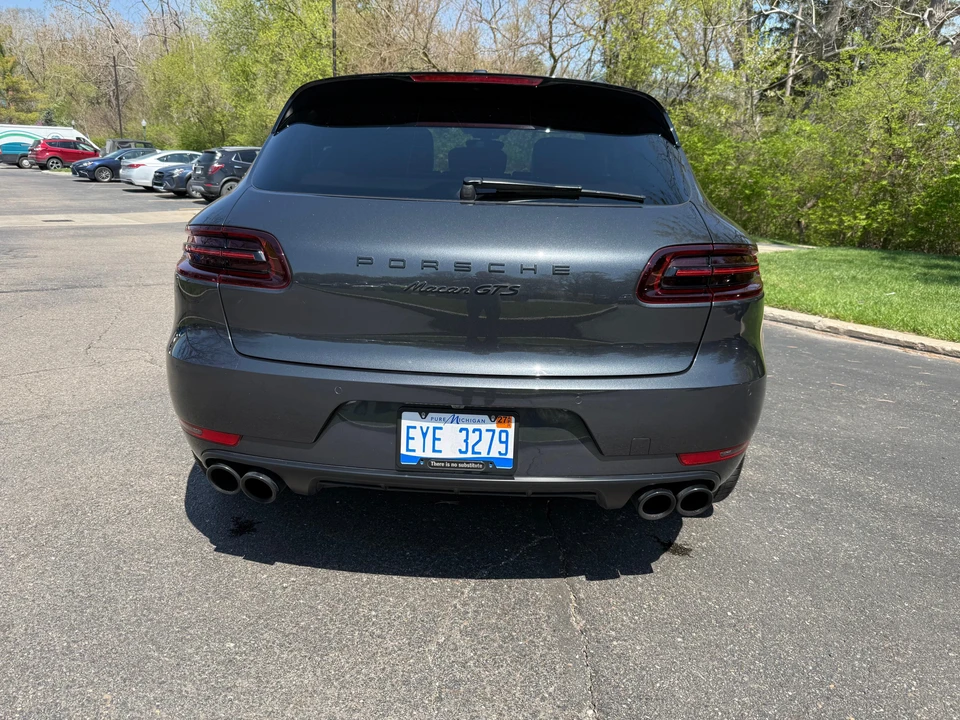 2017 Porsche Macan GTS - Image 11 of 31