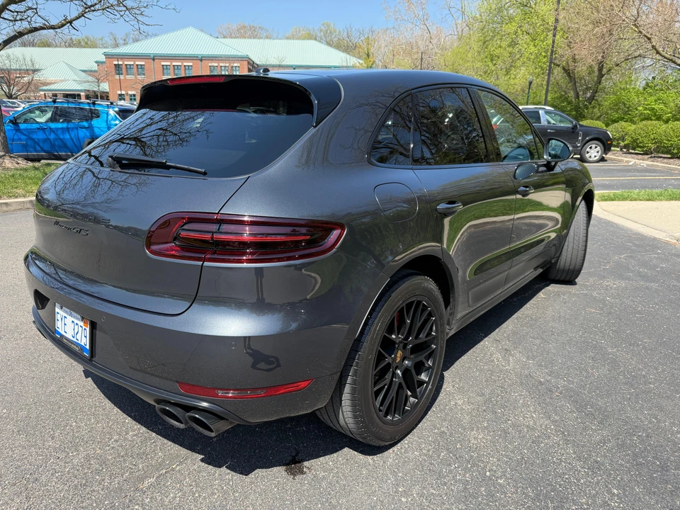 2017 Porsche Macan GTS - Image 13 of 31