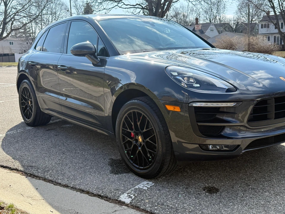 2017 Porsche Macan GTS - Image 17 of 31