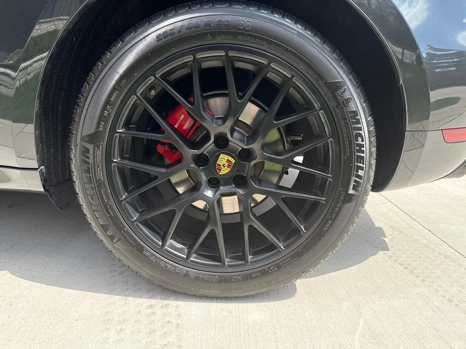 2017 Porsche Macan GTS - Image 25 of 31