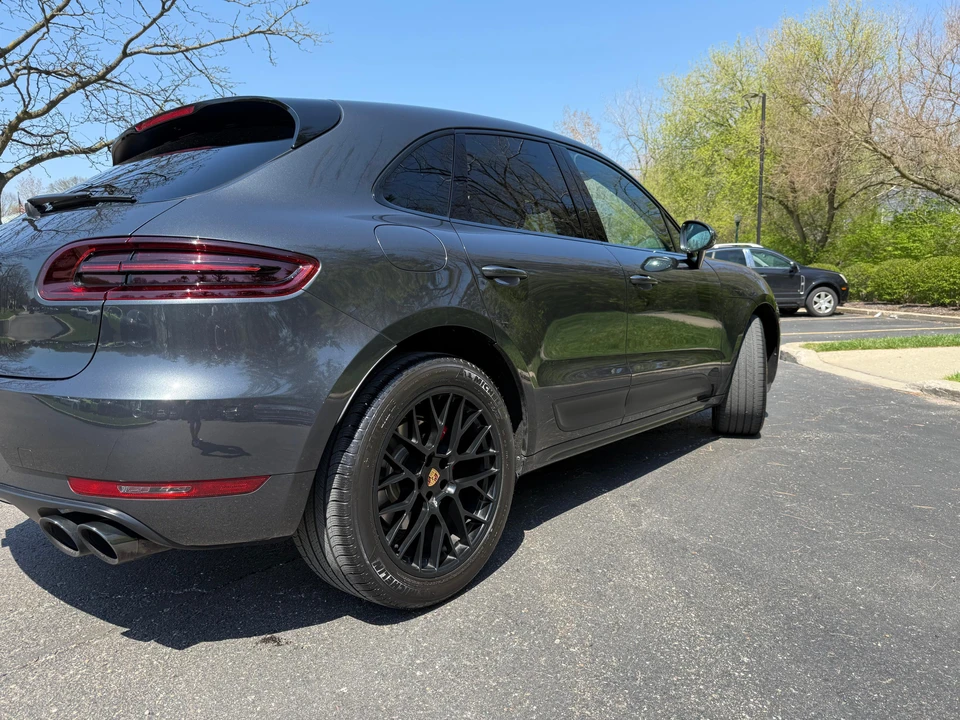 2017 Porsche Macan GTS - Image 14 of 31