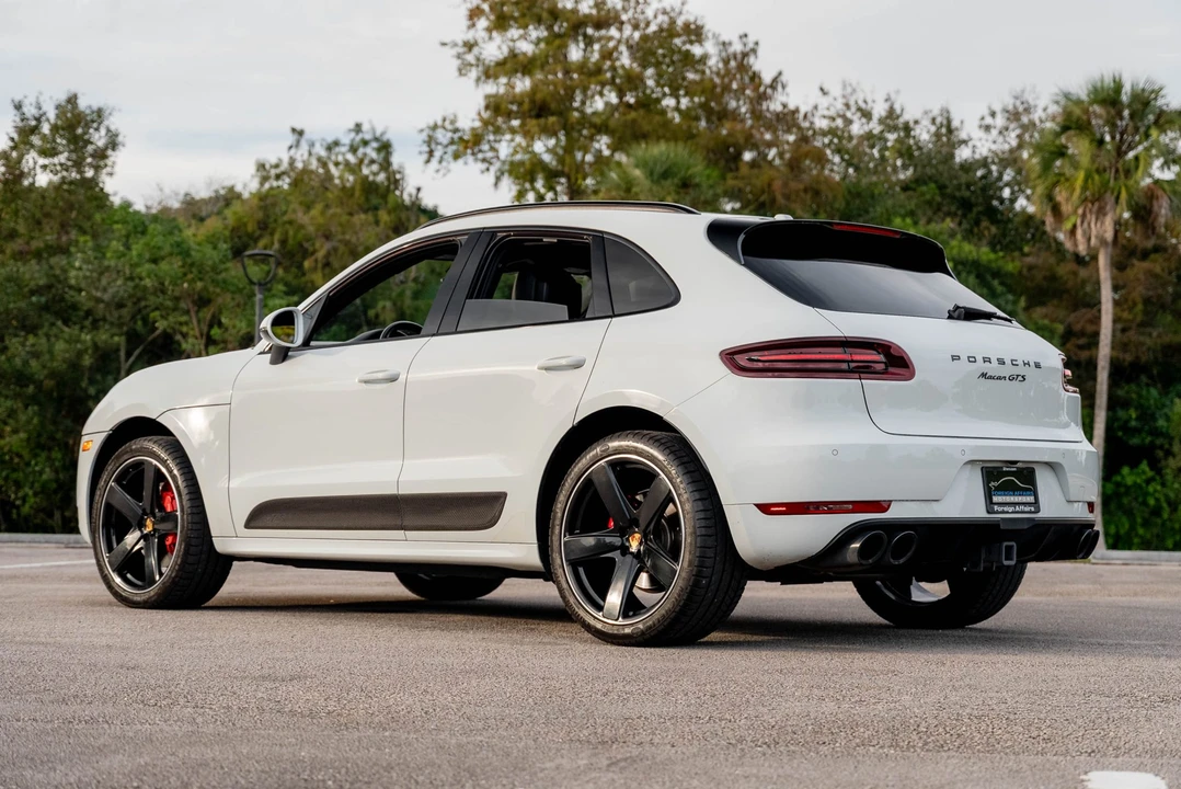 2017 Porsche Macan GTS - Image 10 of 31
