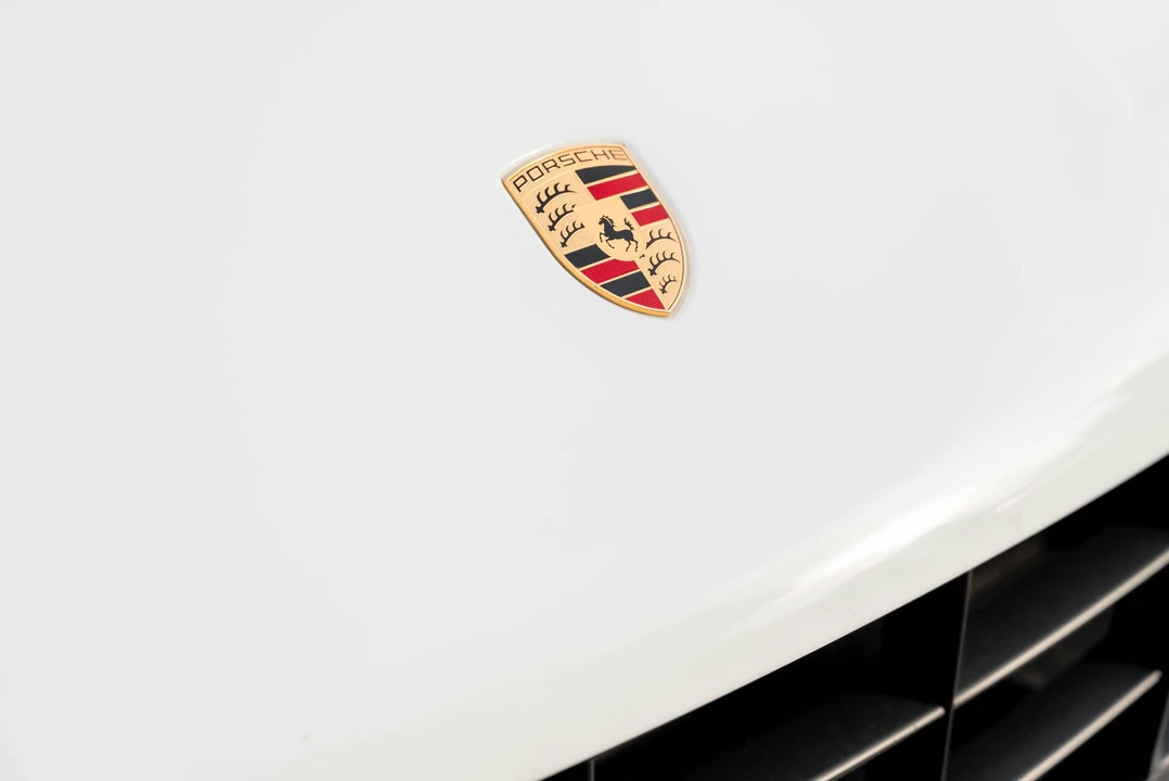 2017 Porsche Macan GTS - Image 19 of 31