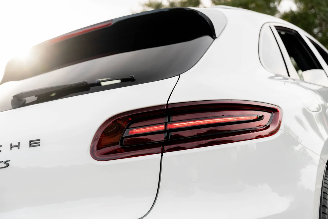 2017 Porsche Macan GTS - Image 22 of 31