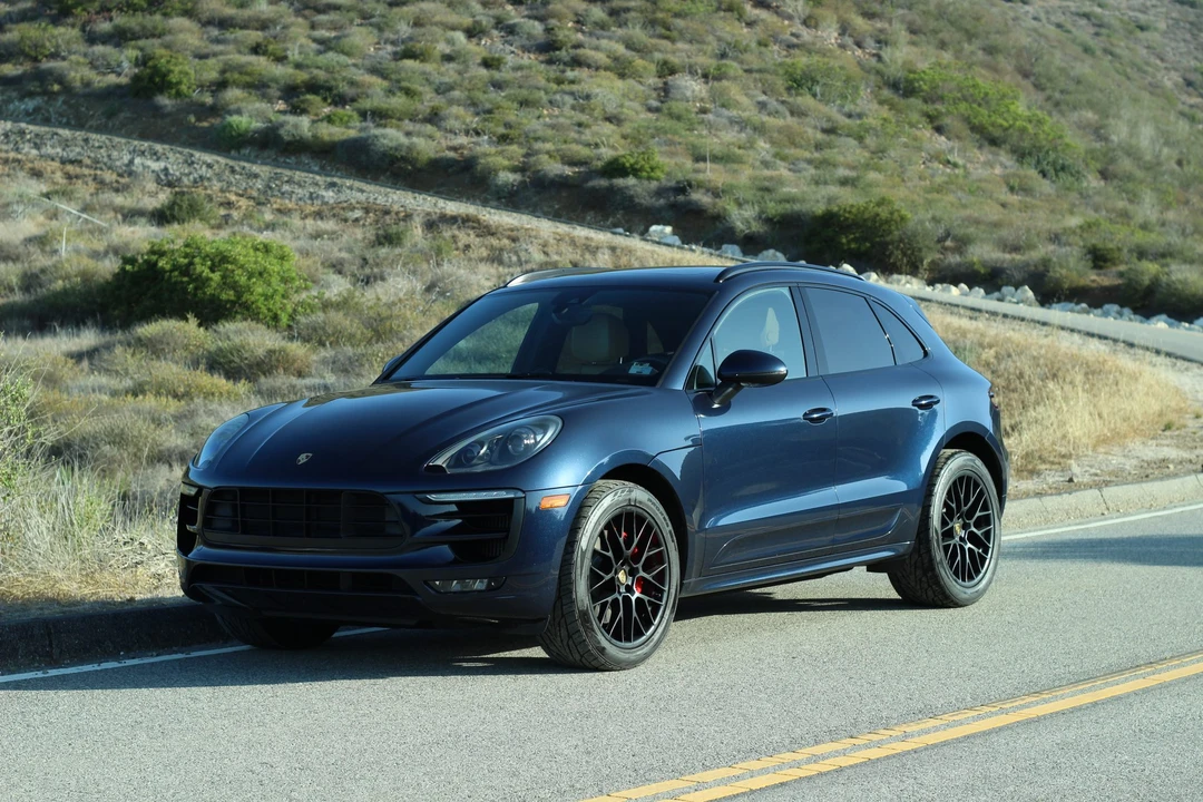 2017 Porsche Macan GTS - Image 29 of 31