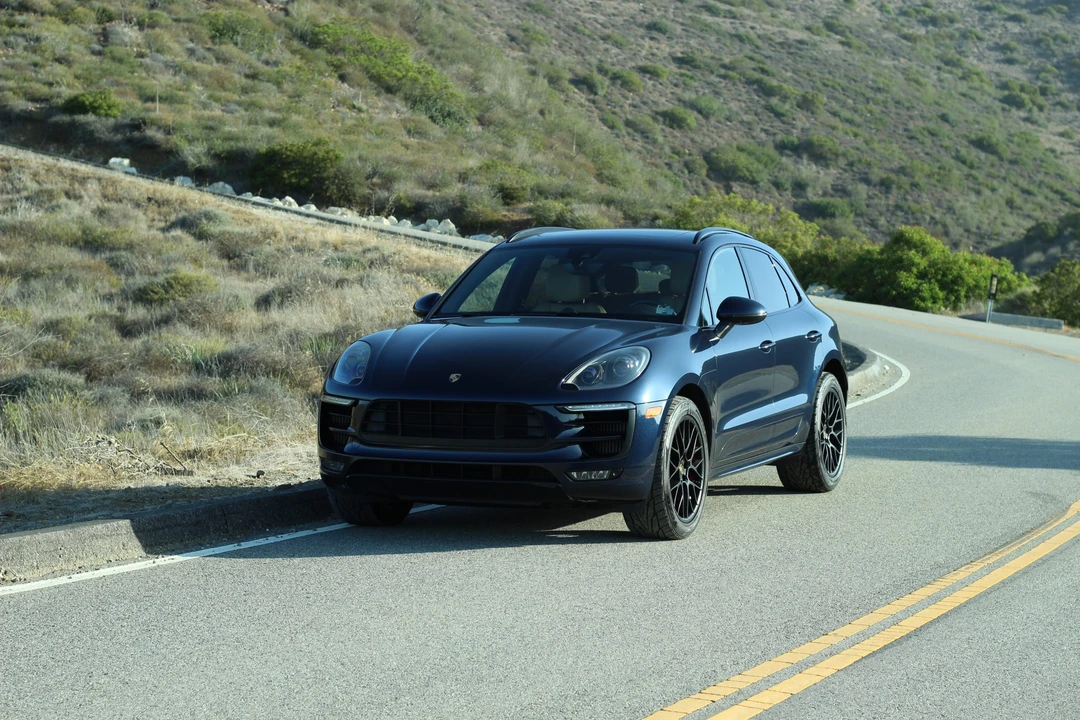 2017 Porsche Macan GTS - Image 27 of 31