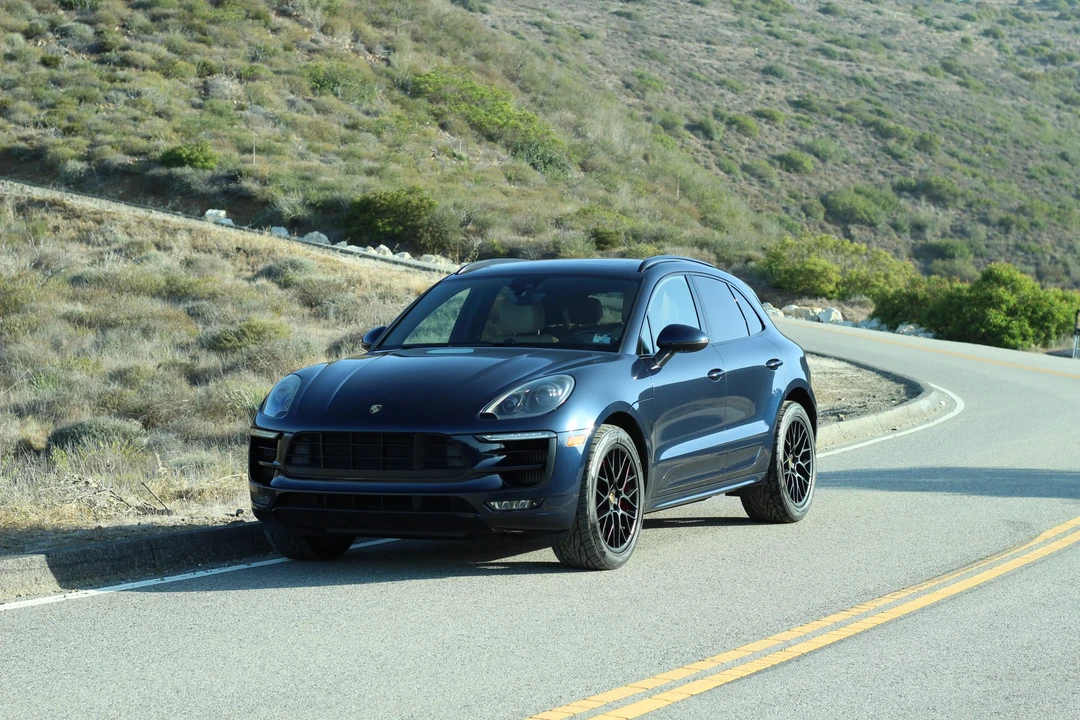 2017 Porsche Macan GTS - Image 26 of 31
