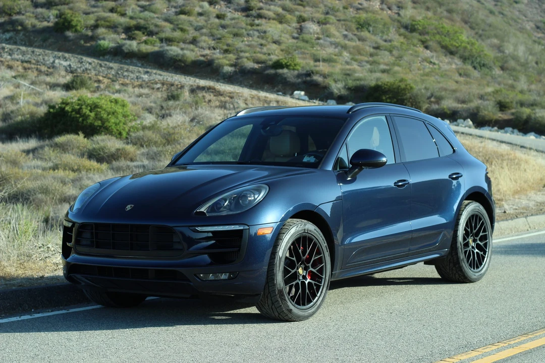 2017 Porsche Macan GTS - Image 25 of 31