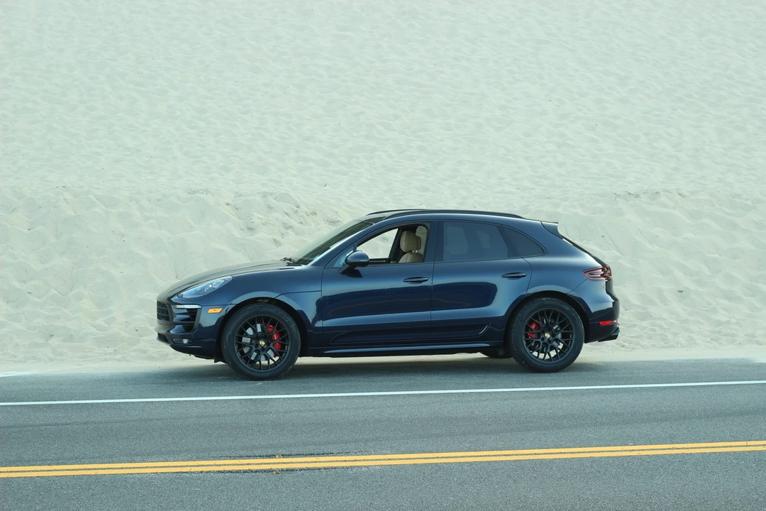 2017 Porsche Macan GTS - Image 4 of 31