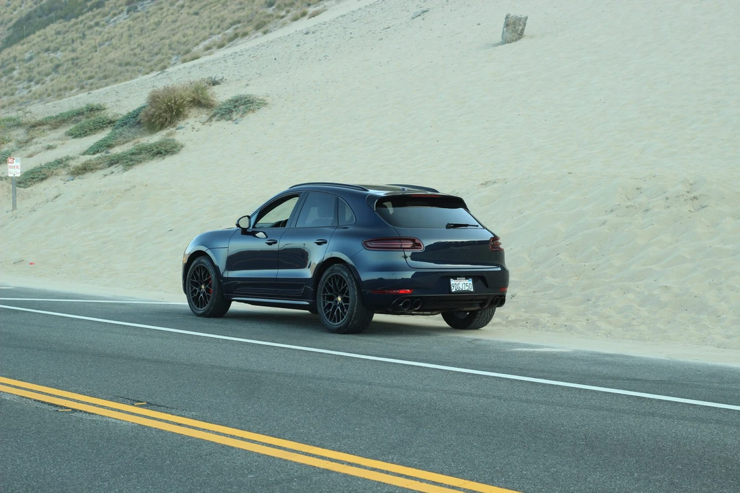 2017 Porsche Macan GTS - Image 10 of 31