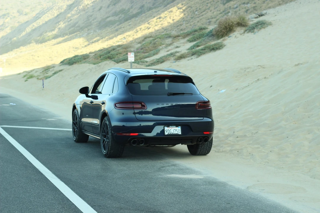 2017 Porsche Macan GTS - Image 12 of 31