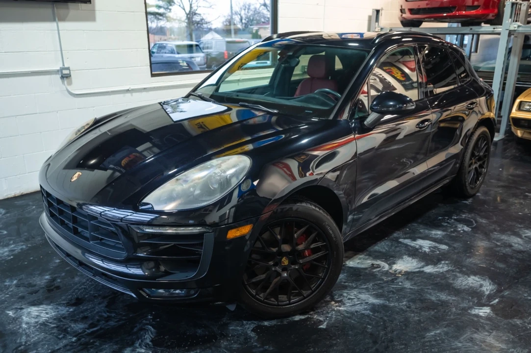 2017 Porsche Macan GTS - Image 2 of 21