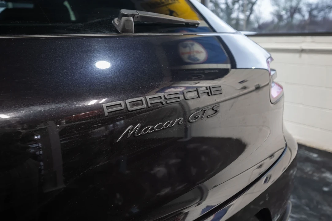 2017 Porsche Macan GTS - Image 16 of 21
