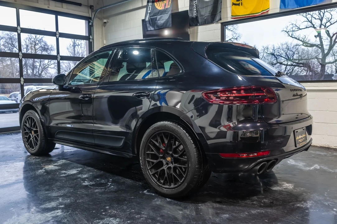 2017 Porsche Macan GTS - Image 13 of 21