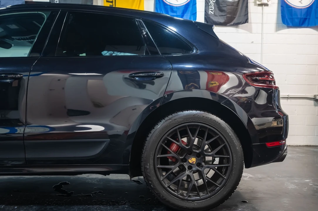 2017 Porsche Macan GTS - Image 10 of 21