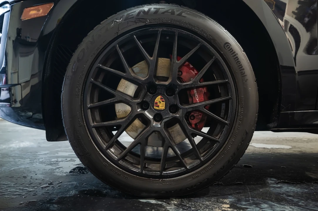 2017 Porsche Macan GTS - Image 7 of 21