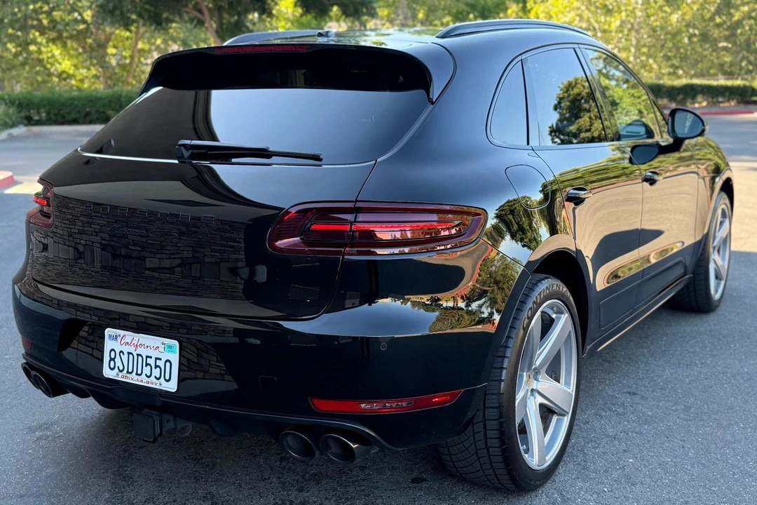 2017 Porsche Macan GTS - Image 4 of 31