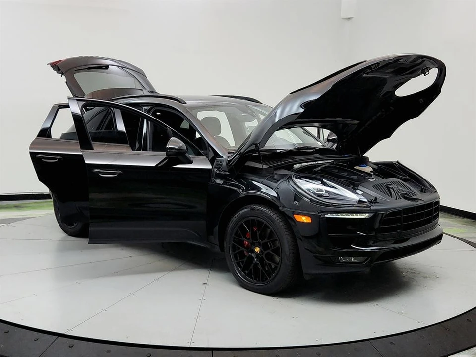 2017 Porsche Macan GTS - Image 10 of 12