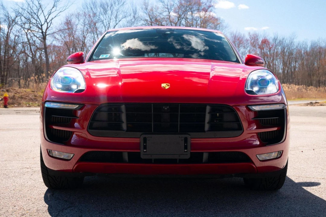 2017 Porsche Macan GTS - Image 2 of 31