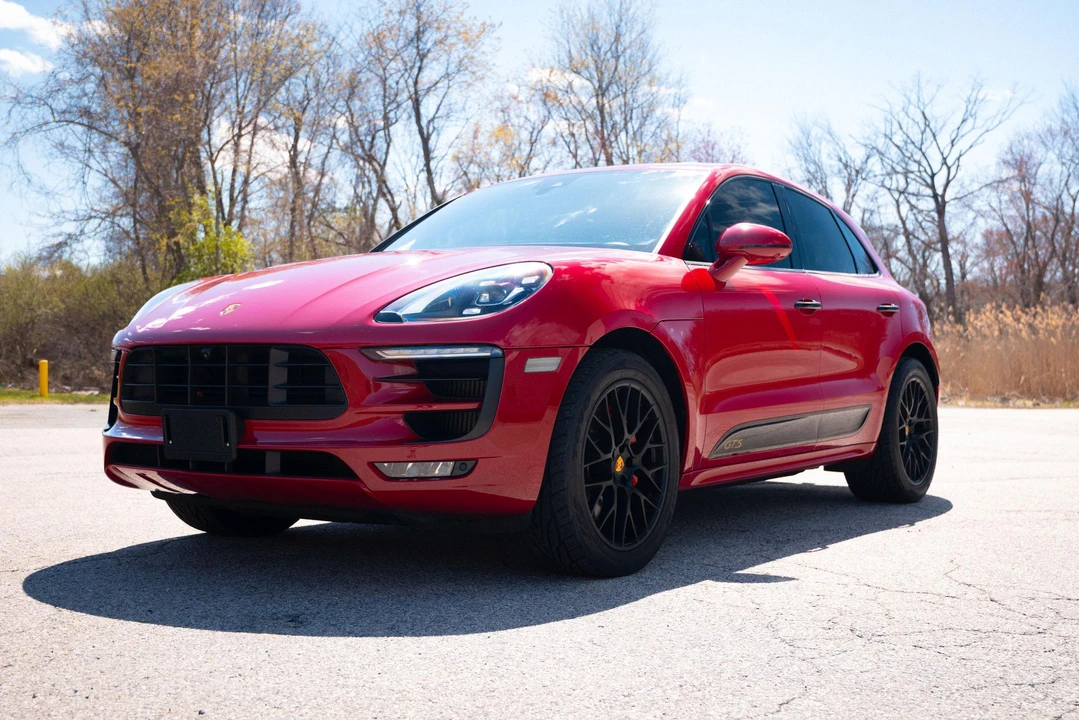 2017 Porsche Macan GTS - Image 10 of 31