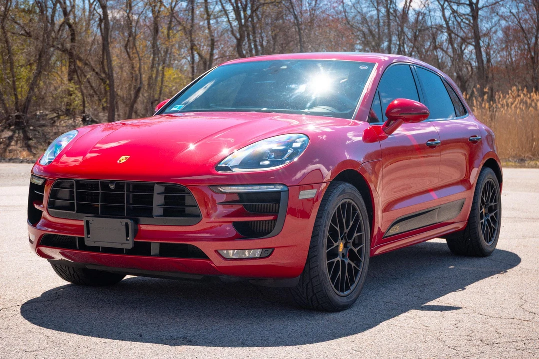 2017 Porsche Macan GTS - Image 9 of 31