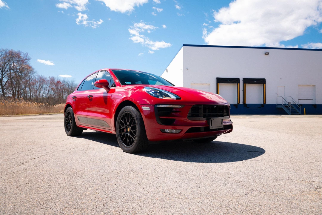 2017 Porsche Macan GTS - Image 12 of 31