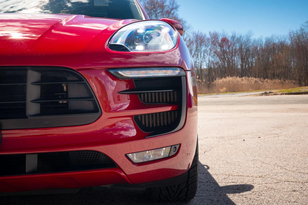 2017 Porsche Macan GTS - Image 26 of 31