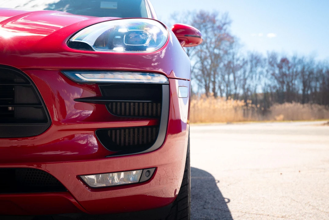 2017 Porsche Macan GTS - Image 27 of 31