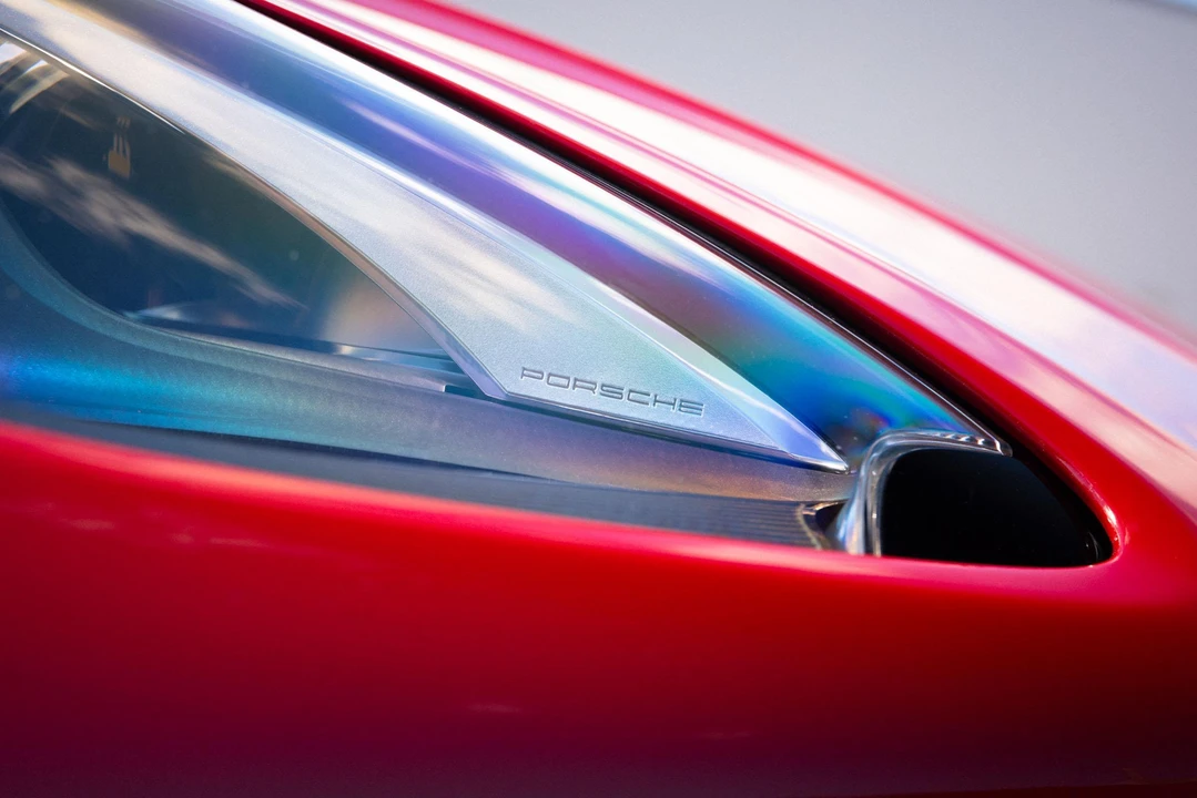 2017 Porsche Macan GTS - Image 16 of 31