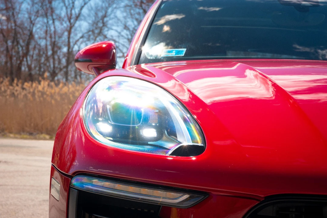 2017 Porsche Macan GTS - Image 18 of 31