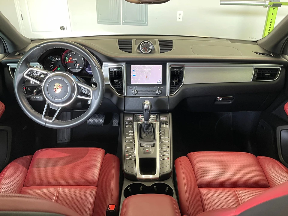 2017 Porsche Macan GTS - Image 7 of 9