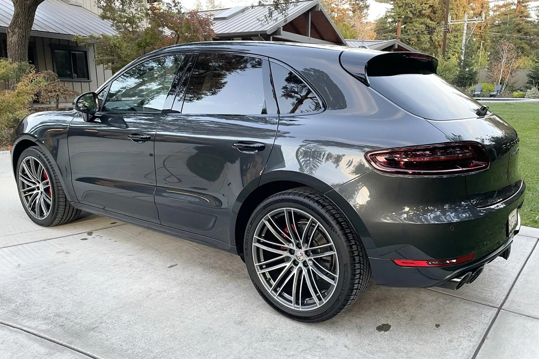 2017 Porsche Macan GTS - Image 3 of 7