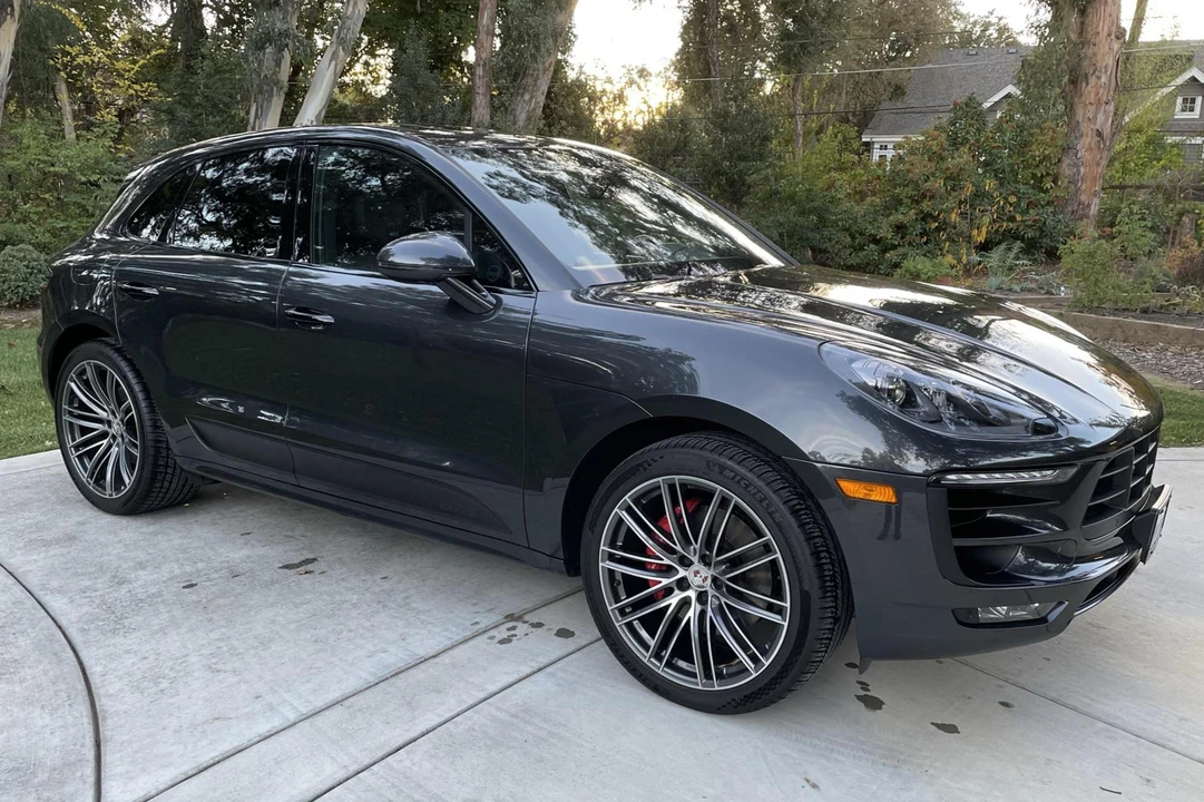 2017 Porsche Macan GTS - Image 2 of 7
