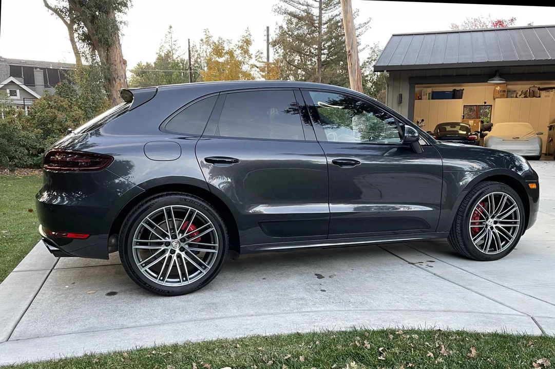 2017 Porsche Macan GTS - Image 6 of 7