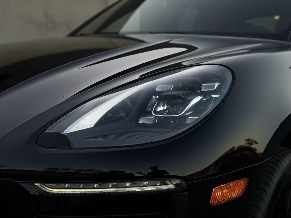 2017 Porsche Macan GTS - Image 13 of 21