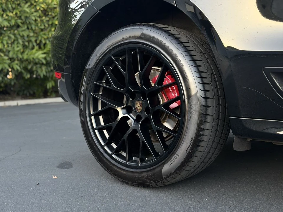 2017 Porsche Macan GTS - Image 11 of 21